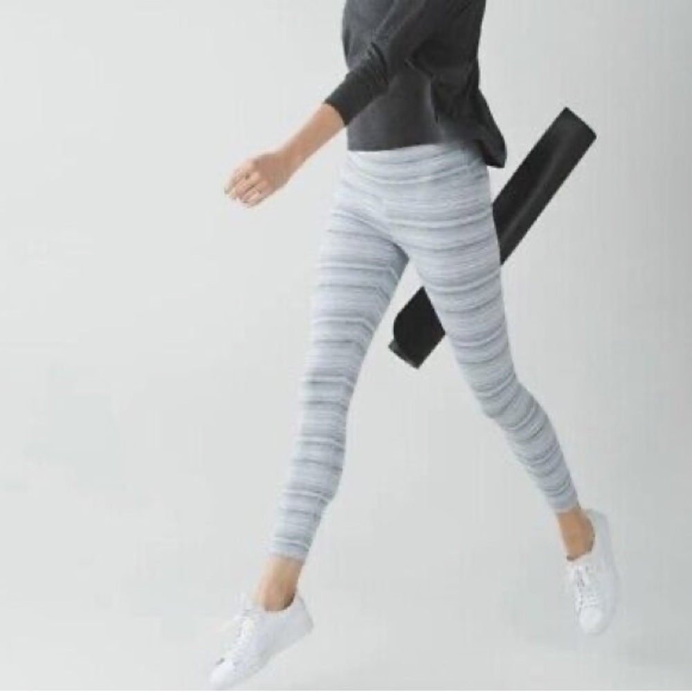 Lululemon High Times Pant | Cyber Stripe | Silver Fox l Size 4 | High Rise